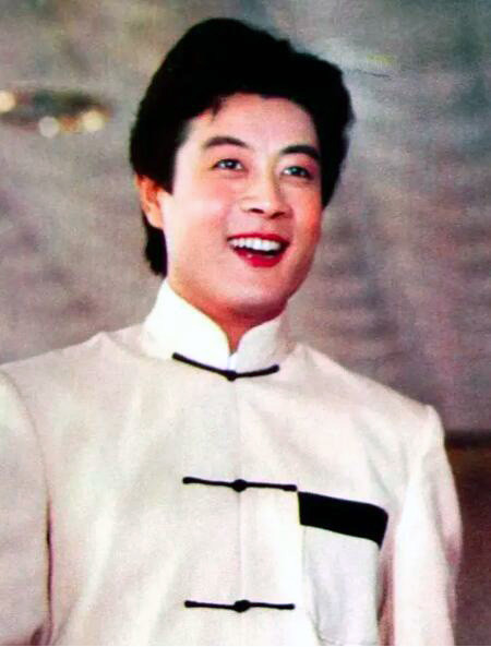 巫刚:从木工,电工到著名演员,离异后61岁仍单身 - 比特币交易 - 比特