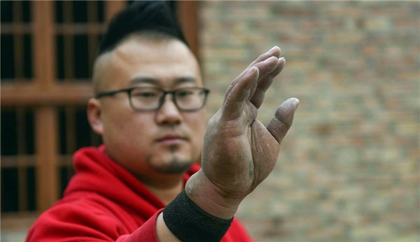 铁砂掌在表演时可以开碑裂石到了擂台上却发挥不出来这是为何