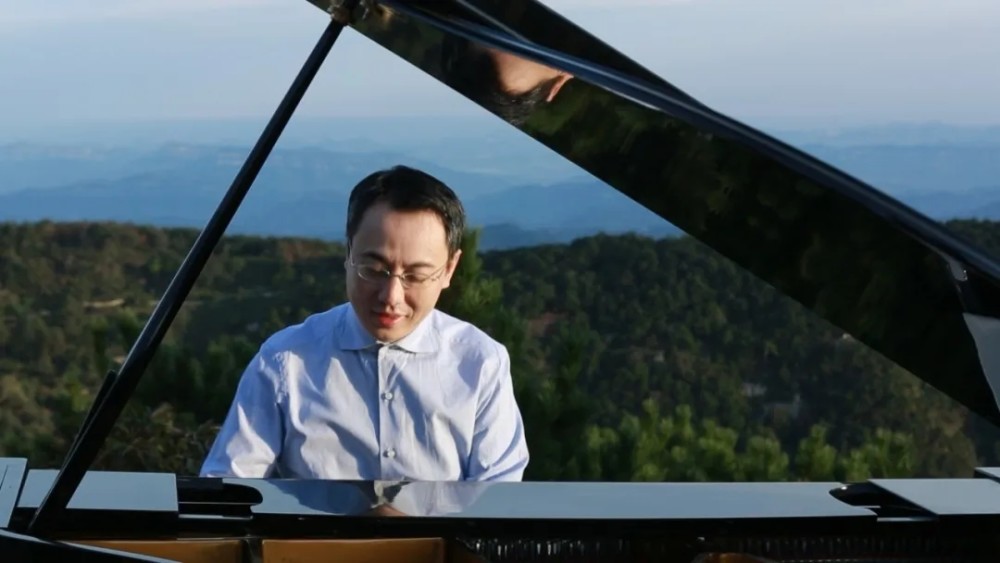 钢琴家秦川将带来钢琴独奏与交响音乐会