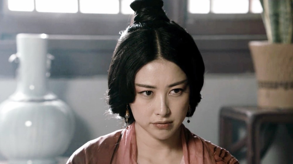 曼陀山庄,李青萝如此对他,他即使被点了穴道也依然"身子微侧,挡在王