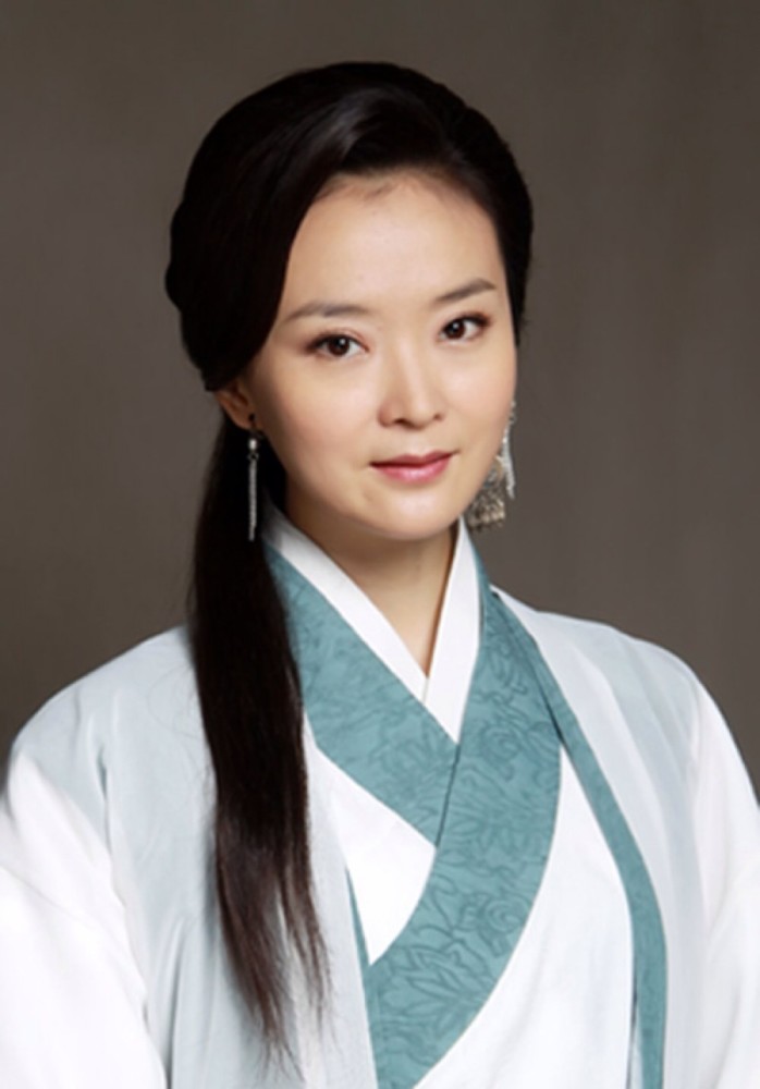 2019年,王艳和饰演《还珠》老佛爷的赵敏芬老师在一档综艺节目中,重演