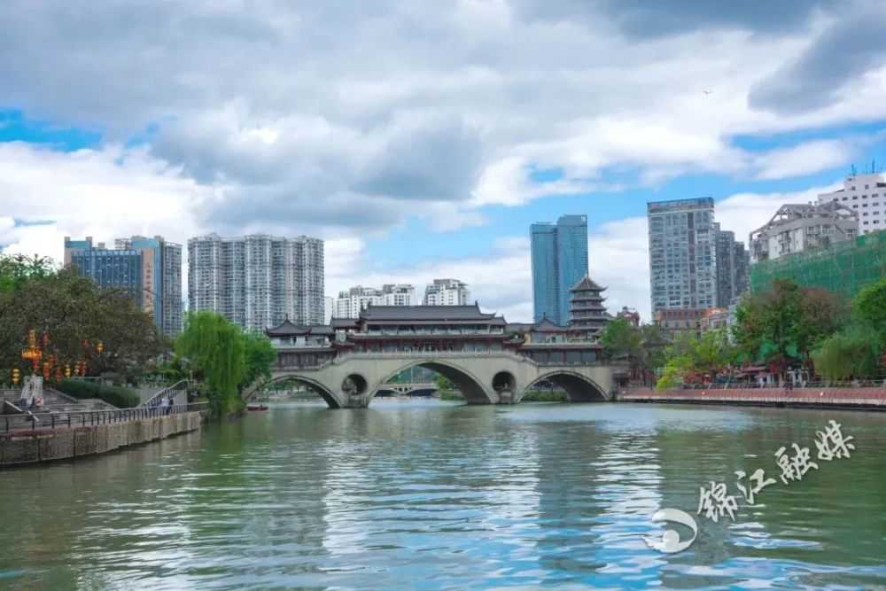 水与城,人与自然,静与动巧妙融合 铺就美丽宜居的锦江底色_腾讯新闻