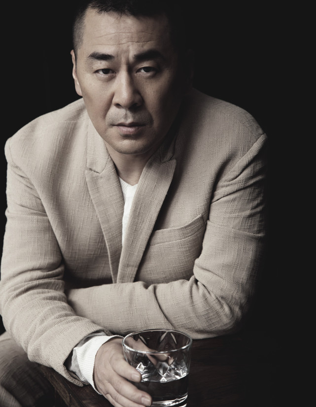 "娱乐圈文艺少女"吴越:捧红前男友,却惨遭抛弃,至今未婚未育