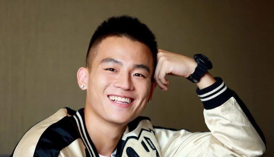 还在一起!马思纯和张哲轩甜蜜拥抱,男方曾被扒出是渣男