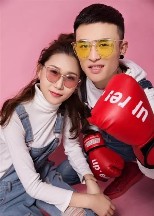 半阳和肖书研到底孰是孰非,其中又发生了什么,想来只有他们自己最清楚