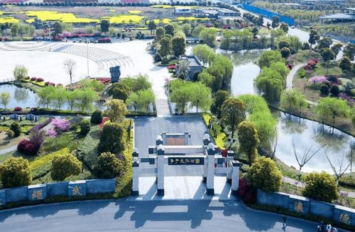 农业和工业的繁荣,为郑陆镇带来丰富的人口,文化需求不断增加,镇域的