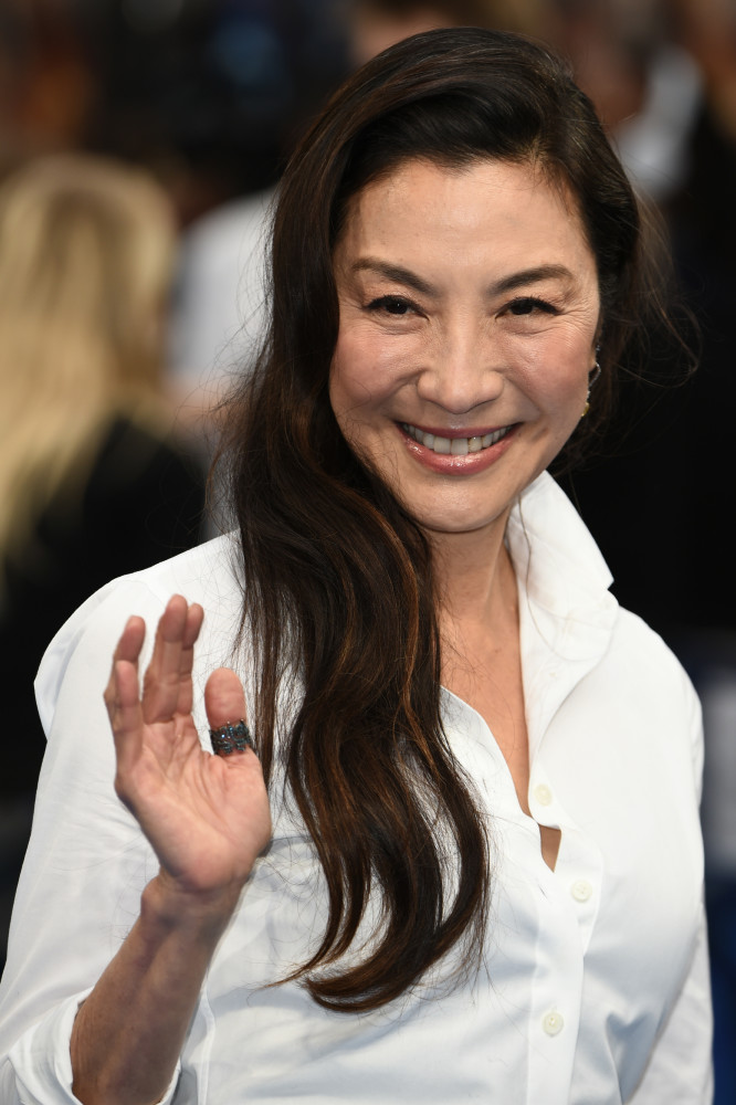 成龙觉得女人就该在厨房待着杨紫琼战胜他以后他改变了想法