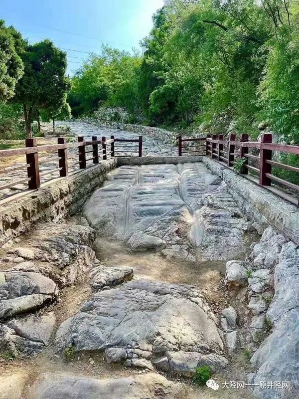 第2天:西部長青休博城中山古城考古遺址公園秦皇古驛道風景區,夜宿