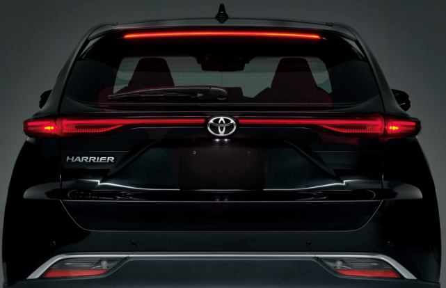 2021款丰田海利亚登场比宝马x6漂亮18万堪称换标雷克萨斯