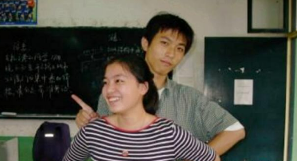 最美翻译官张京曾翻译中美高层战略对话尽显大国风范