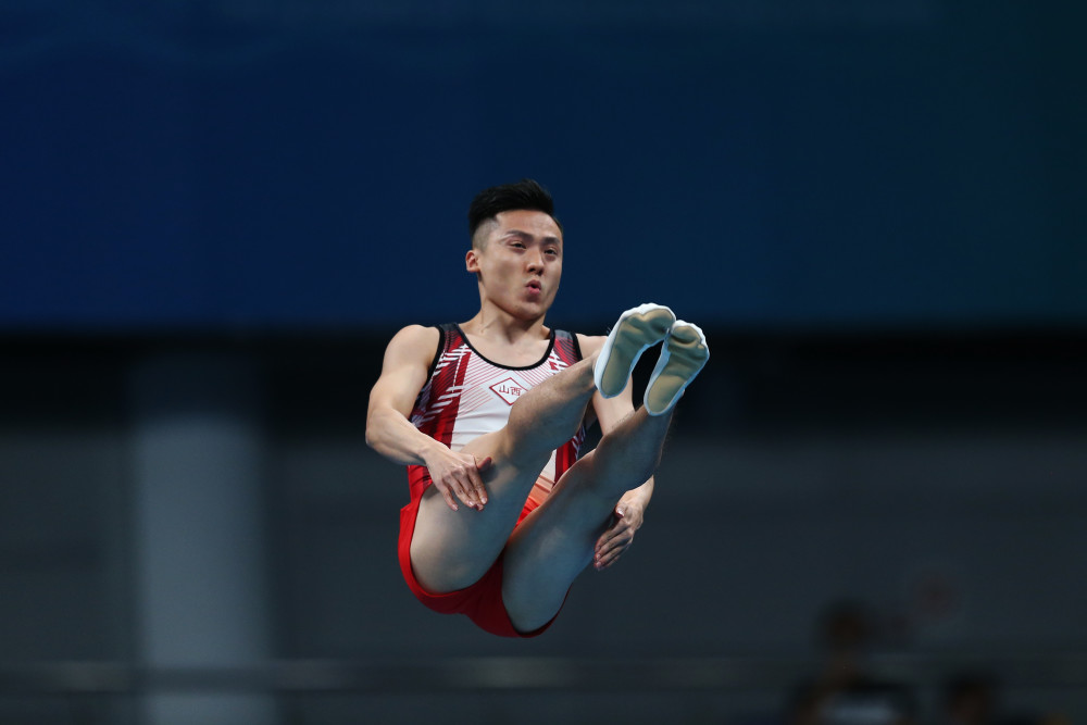全运会蹦床董栋晋级男子个人决赛