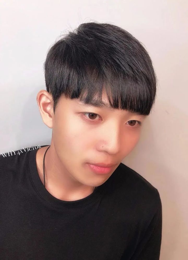 初夏男生发型模板男生发型这样剪干练man味勃发