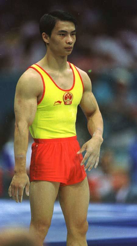 回顾经典:李小双不要命的一跳,裁判看了不知该打多少分