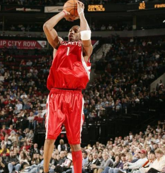 麦迪时刻是nba经典那场比赛他出手29次拿到了多少分