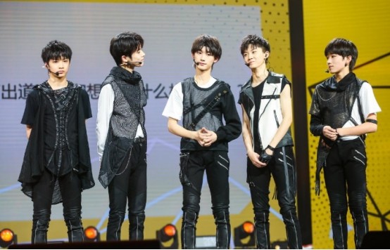 宋亚轩他完全就是活在他自己的艺术小世界里了不争不抢