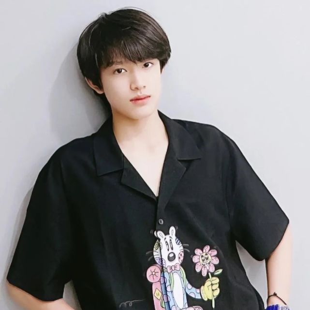 tf家族张极头像呆萌小极氛围感壁纸头像赶快get起来吧