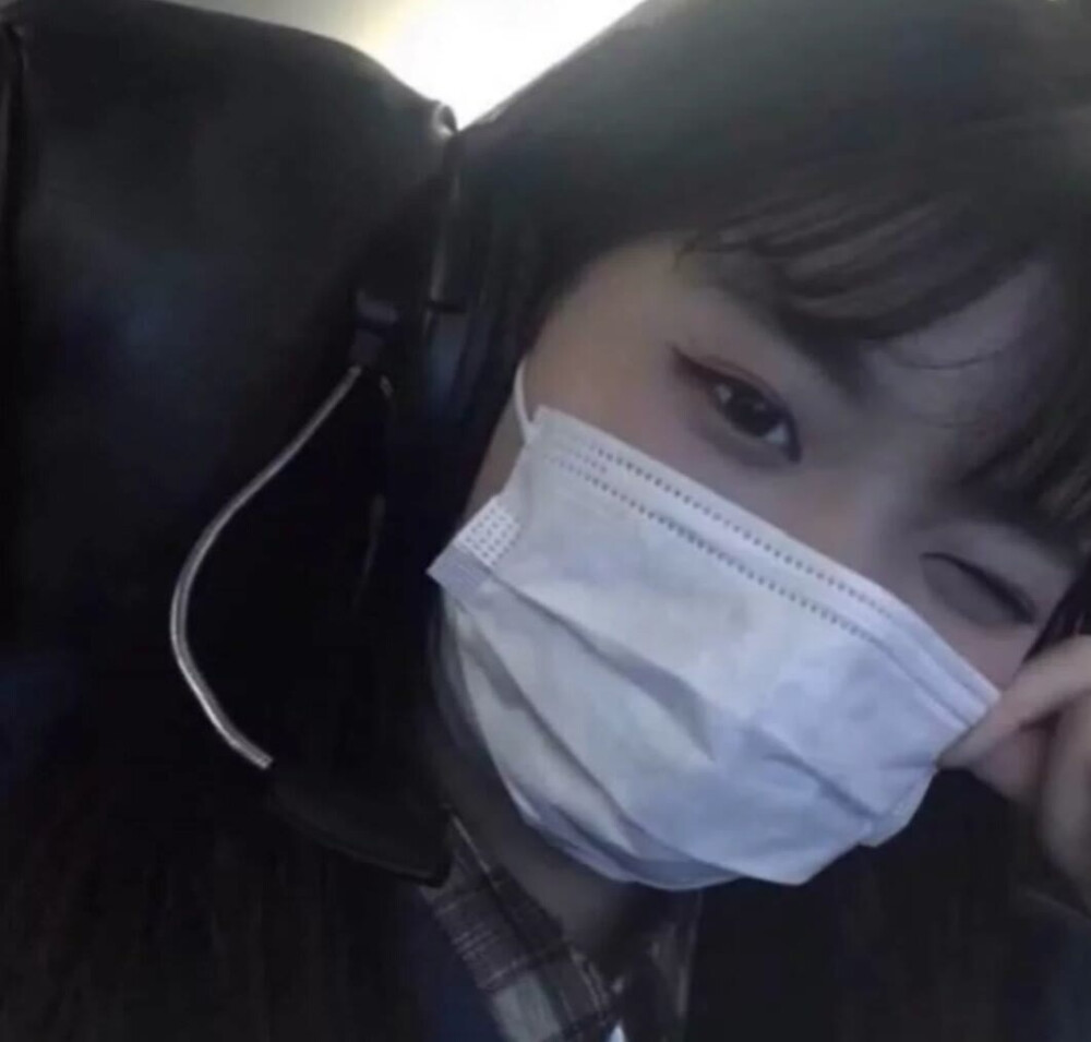 女生头像疫情防控要带好口罩哦2