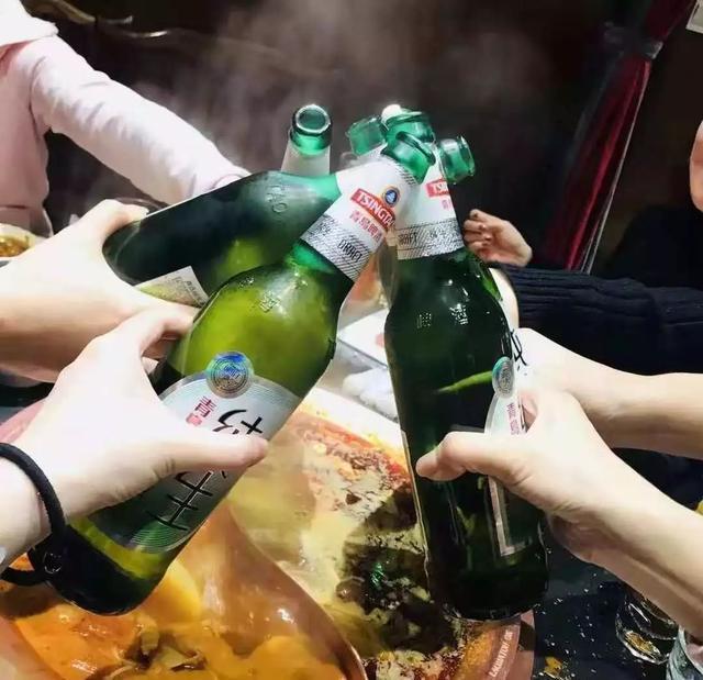 喝白酒与喝啤酒哪个对身体危害更大呢爱喝酒的多了解一下