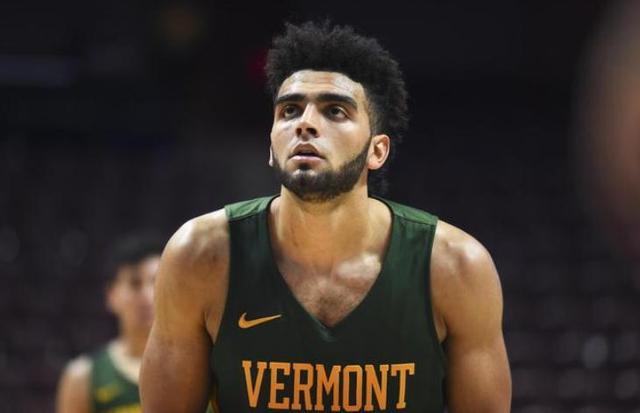 安东尼·兰姆正式接受火箭队的资质报价合同,火箭队的防守变强了