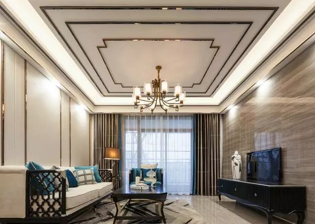 背景墙吊顶加上金属装饰线条展现出高品质