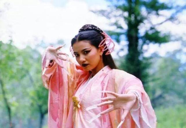 倚天屠龙记后传:周芷若去世,赵敏被杀,张无忌成为杨过孙女婿_腾讯新闻