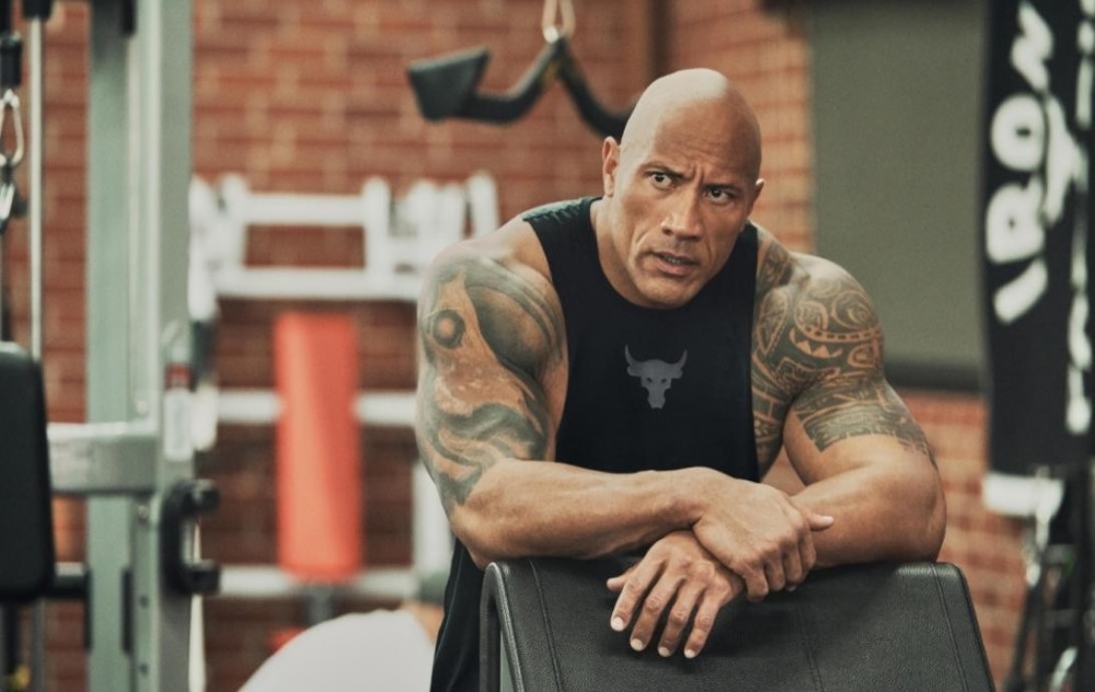 国外男子撞脸巨石强森本人亲自转发对比照网友真的分不清呀