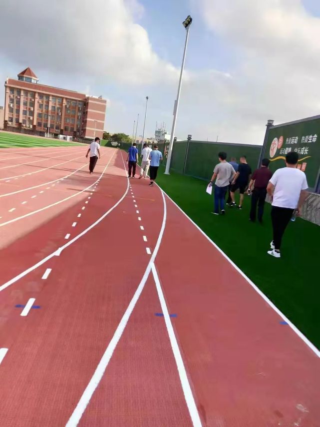 泉州第十七中学后山运动场建设工程顺利完成竣工验收