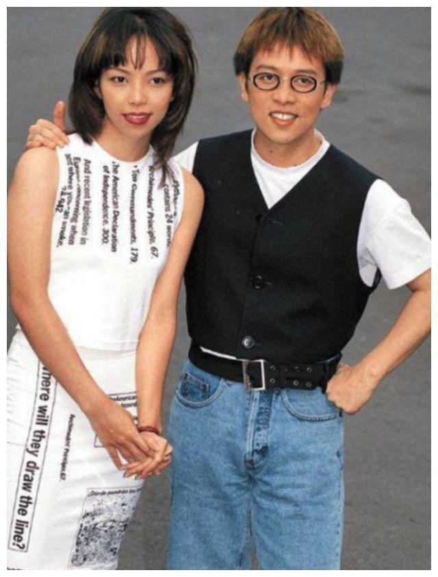 23年前张雨生离世葬礼上几次哭到昏厥的女孩如今早已家喻户晓