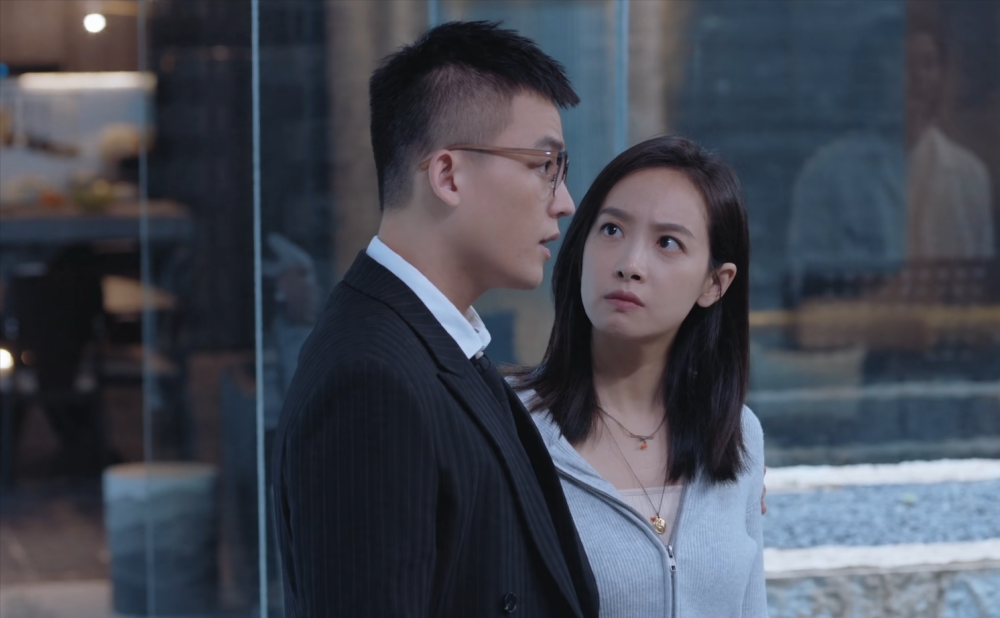 宋茜,欧豪新剧《陌生的恋人》上线,剧情烧脑,但网友被演技劝退