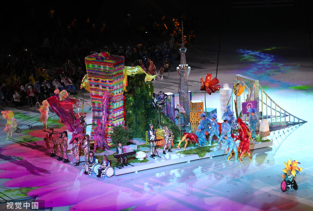 组图:残奥会闭幕式举行 和谐之声奏响东京