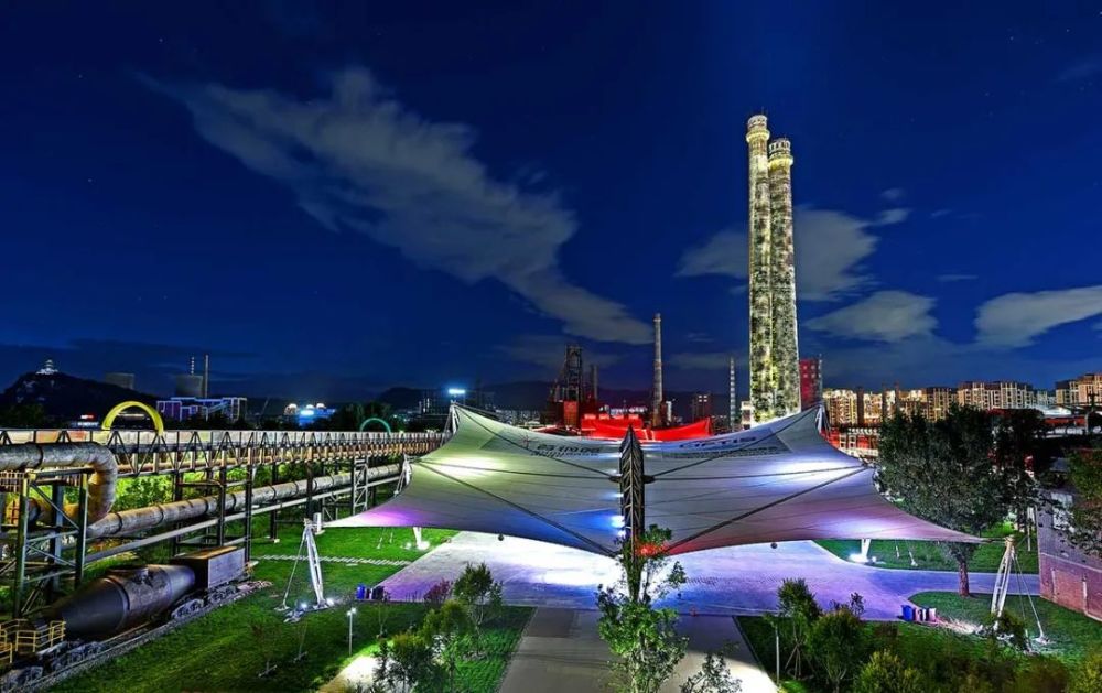 石景山首钢园酷炫夜景来袭～_腾讯新闻