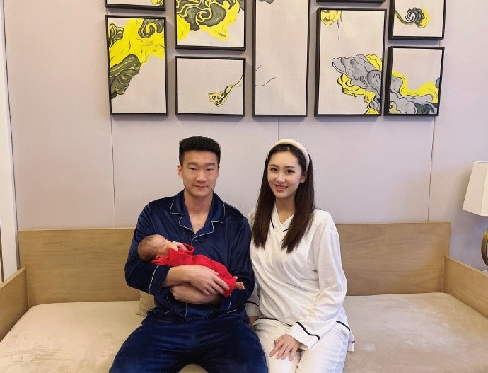 鲁能主力中卫赛季0出场或租借青岛帮助保级与美丽妻子长厮守