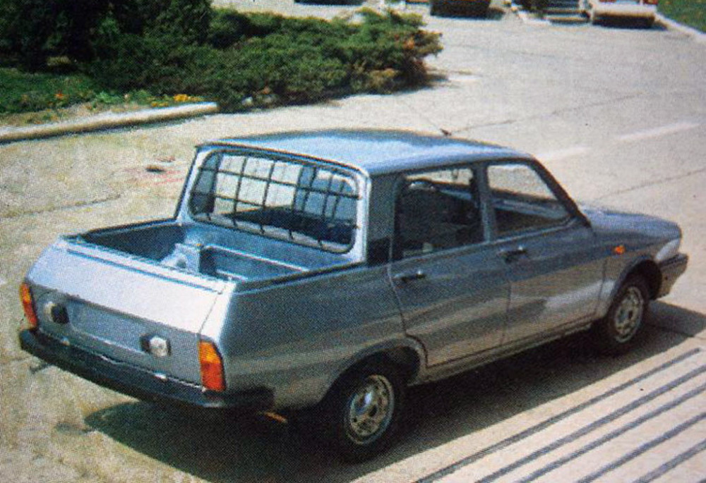 其中达契亚小皮卡在九十年代还有着很高的能见度