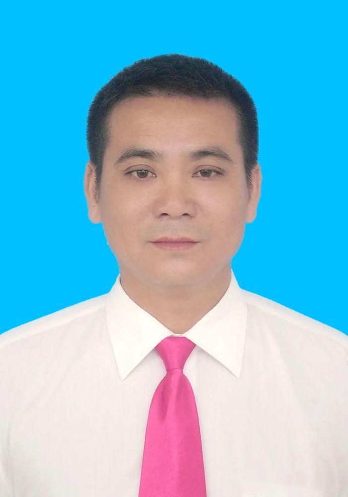 袁亚岁老师个人证件照.