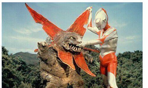 初代奥特曼中居然有这么多穿帮镜头小老弟你怎么了