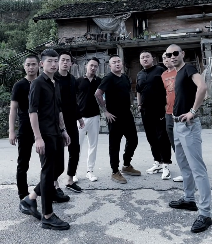 云南达摩与云小海直播约架,因影响恶劣被调查,接受法制教育道歉_腾讯