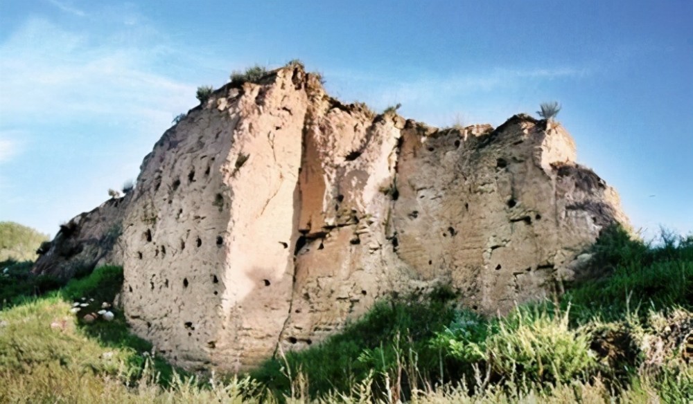 就这样,王世充开始全权负责洛阳的战事.