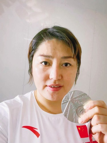大连女将张丽君,高雯文收获银牌