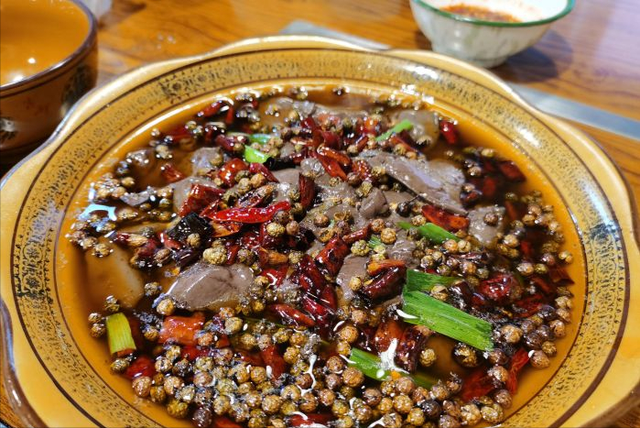 贵州无人不知的老店,30年只卖一道菜,有人天天吃有人却从不碰