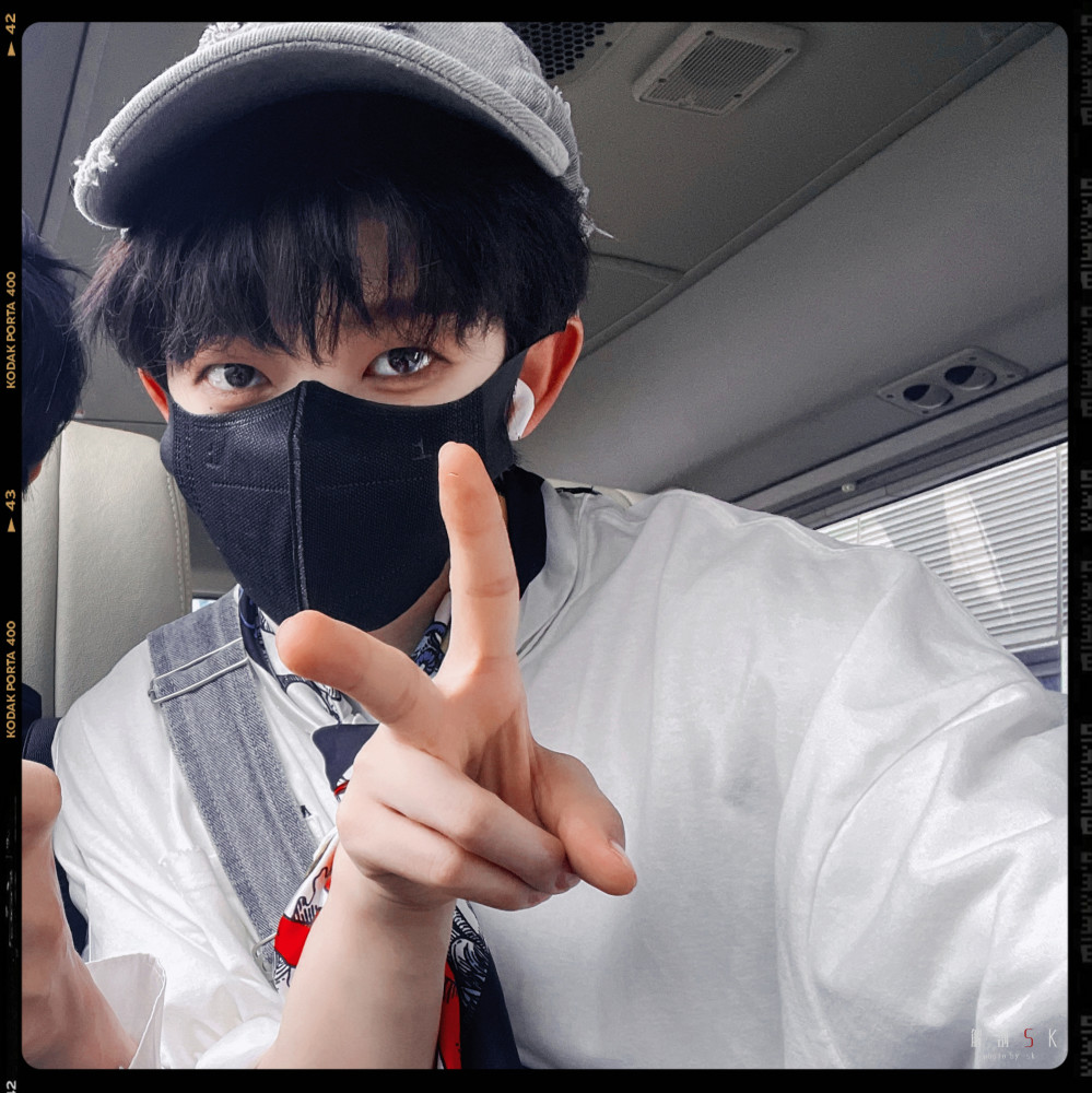 into1刘宇图片|一个高质量自拍爱豆