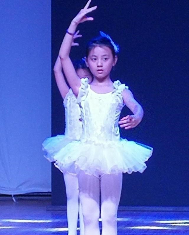 林生斌女儿太优秀,当模特效果很好,从小就有自己的计划