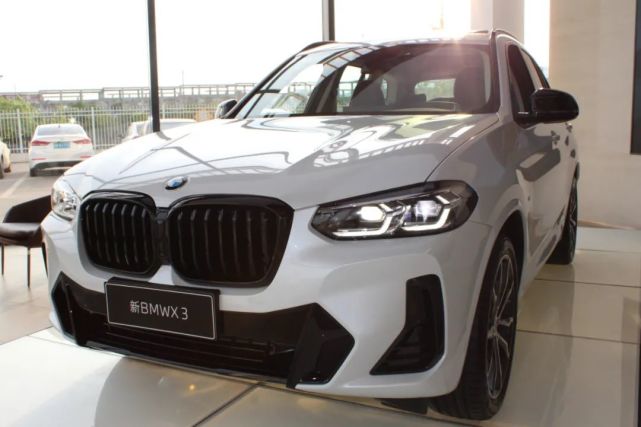 引领豪华中型suv细分市场 2022款新bmw x3现车到店