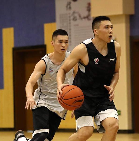 八一男篮缺席CBA新赛季首战|遭遇2连败：李楠水土不服！ 郭士强有麻烦了！ 朱世龙可能是第一个下课的！