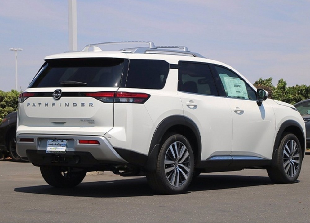 日产全新"小途乐"上市!起售不足二十万,车长超五米标配v6 9at