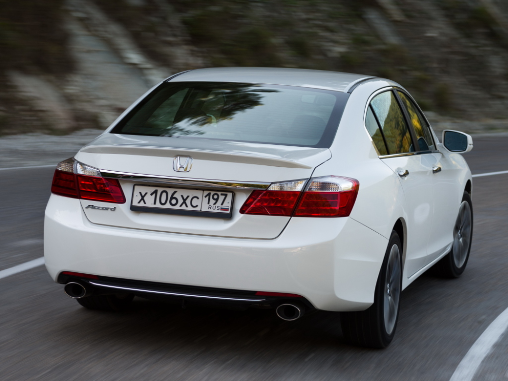 这是最普通版本雅阁,车架号为cr2,其搭载的是k24w4,但国内貌似改换成