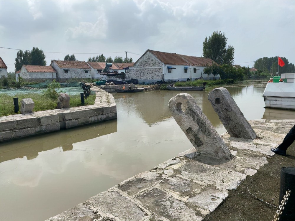 南旺位于山东省济宁市汶上县,由于地势较高,成为大运河的最高点,被称