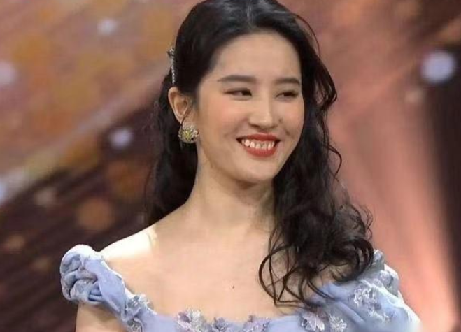 龅牙也漂亮的女明星只服这6位美人三分龅果然是真的