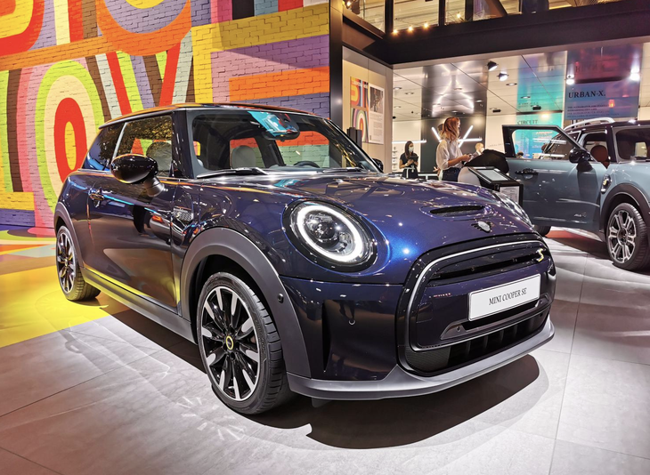 撞色车身配色新款minicooperse正式亮相