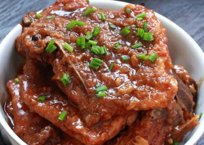 孩子爱吃的酱香大排,甜鲜肉嫩,营养美味,简单易实操的肉食菜肴_腾讯