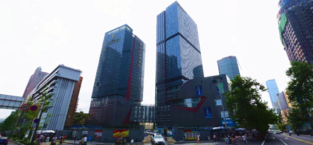 雄飞集团在2005年就进军成都市场,陆续开发了春熙路商圈雄飞中心,高新